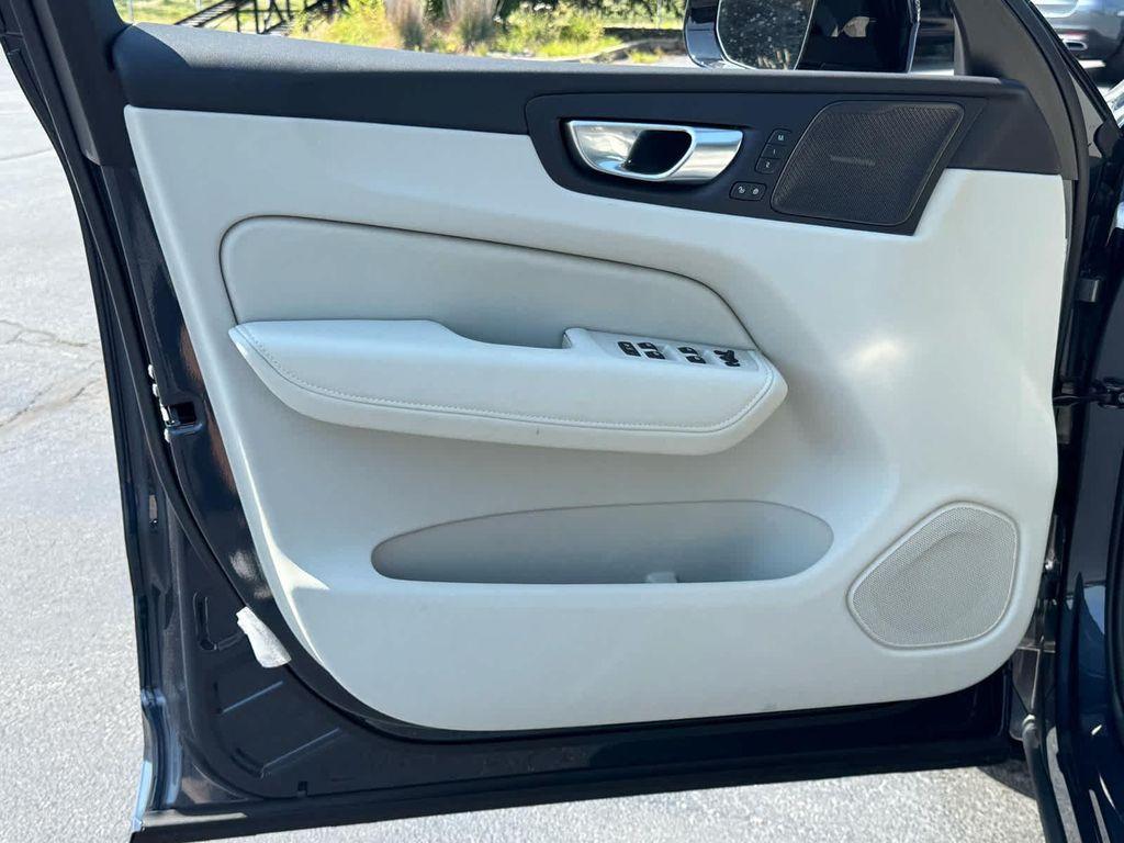 new 2026 Volvo XC60 car, priced at $63,935