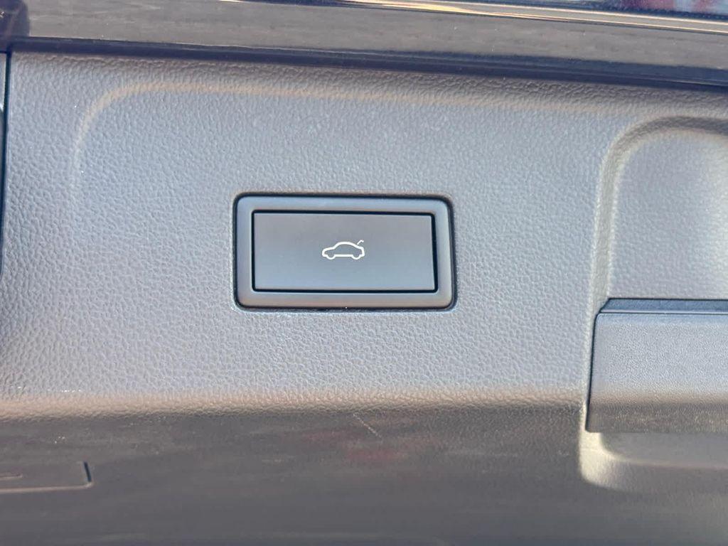 used 2024 Volkswagen Atlas car, priced at $36,998