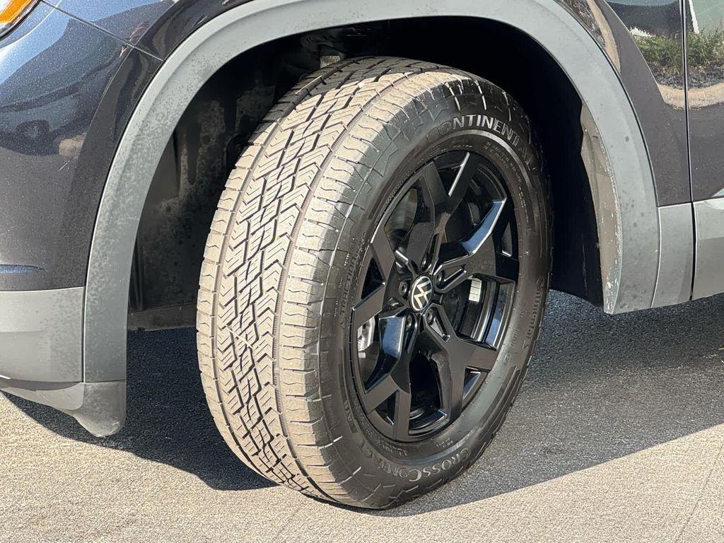 used 2024 Volkswagen Atlas car, priced at $36,998