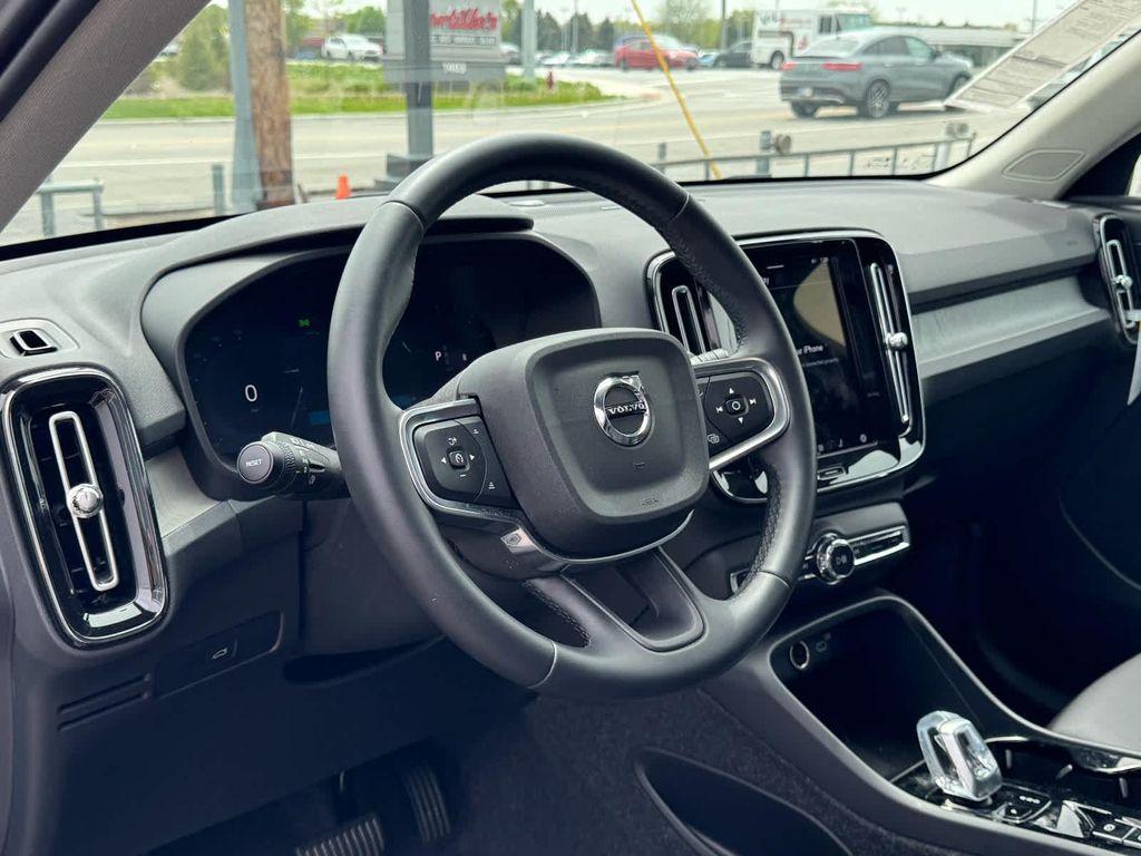 new 2025 Volvo XC40 car, priced at $47,992