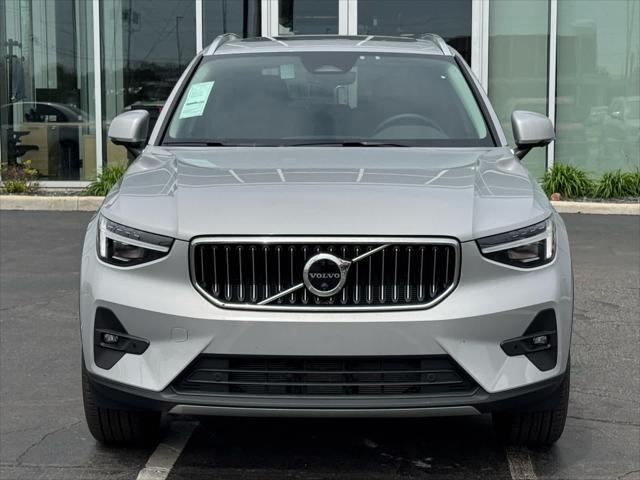 new 2025 Volvo XC40 car, priced at $48,014