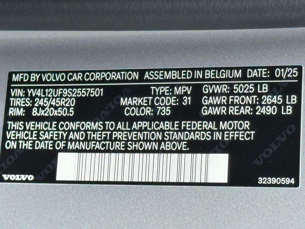 new 2025 Volvo XC40 car, priced at $47,992