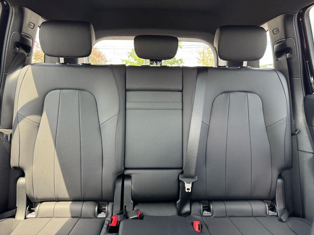 new 2025 Mercedes-Benz GLB 250 car, priced at $43,595