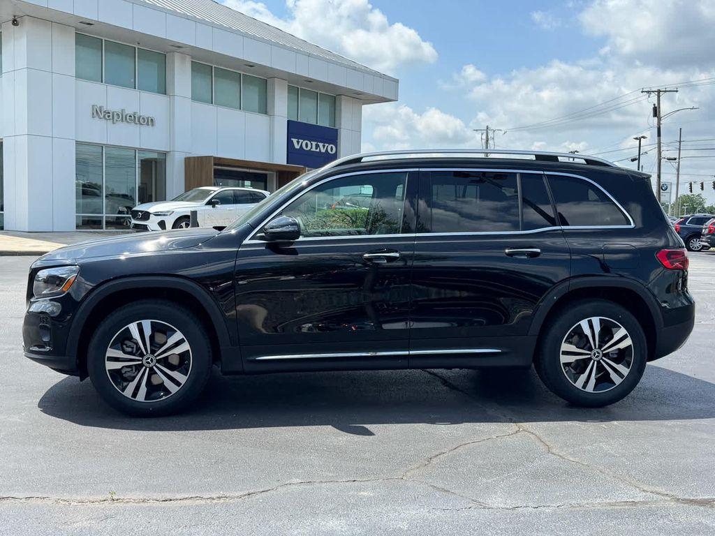 new 2025 Mercedes-Benz GLB 250 car, priced at $43,595