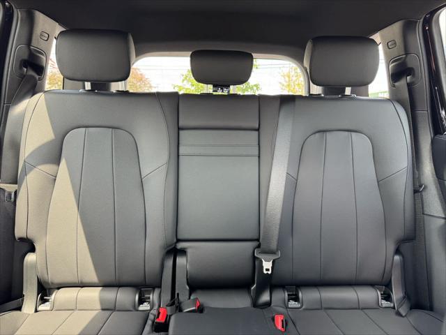 new 2025 Mercedes-Benz GLB 250 car, priced at $43,595