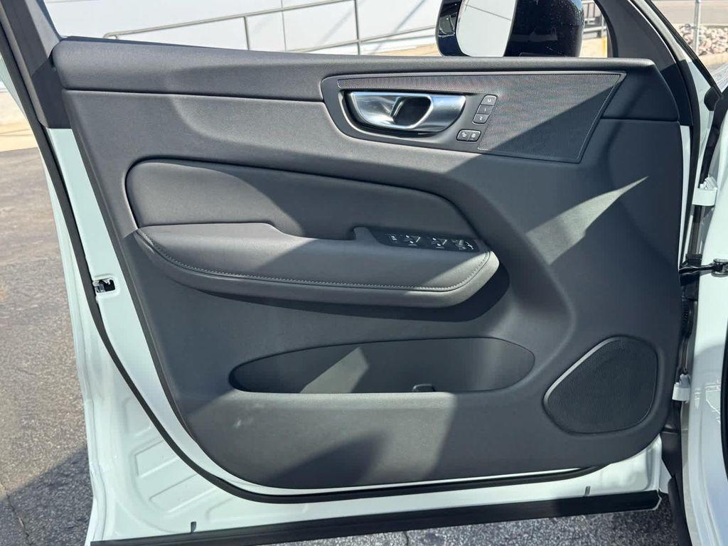 new 2026 Volvo XC60 car, priced at $58,015