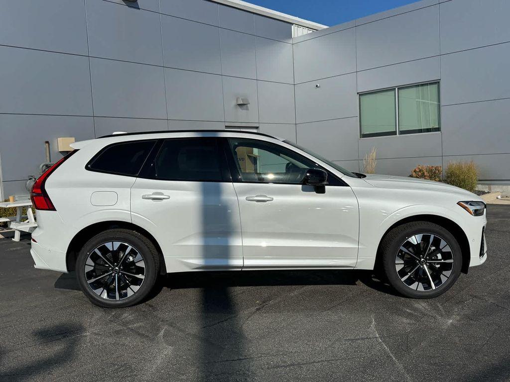 new 2026 Volvo XC60 car, priced at $58,015