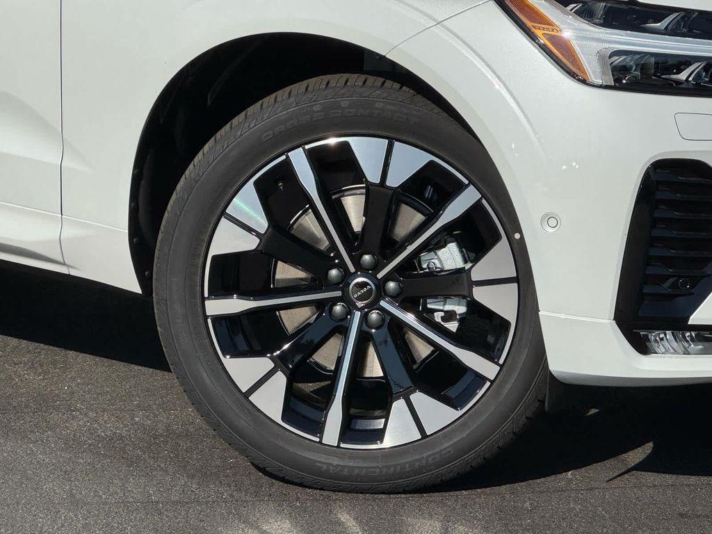 new 2026 Volvo XC60 car, priced at $58,015