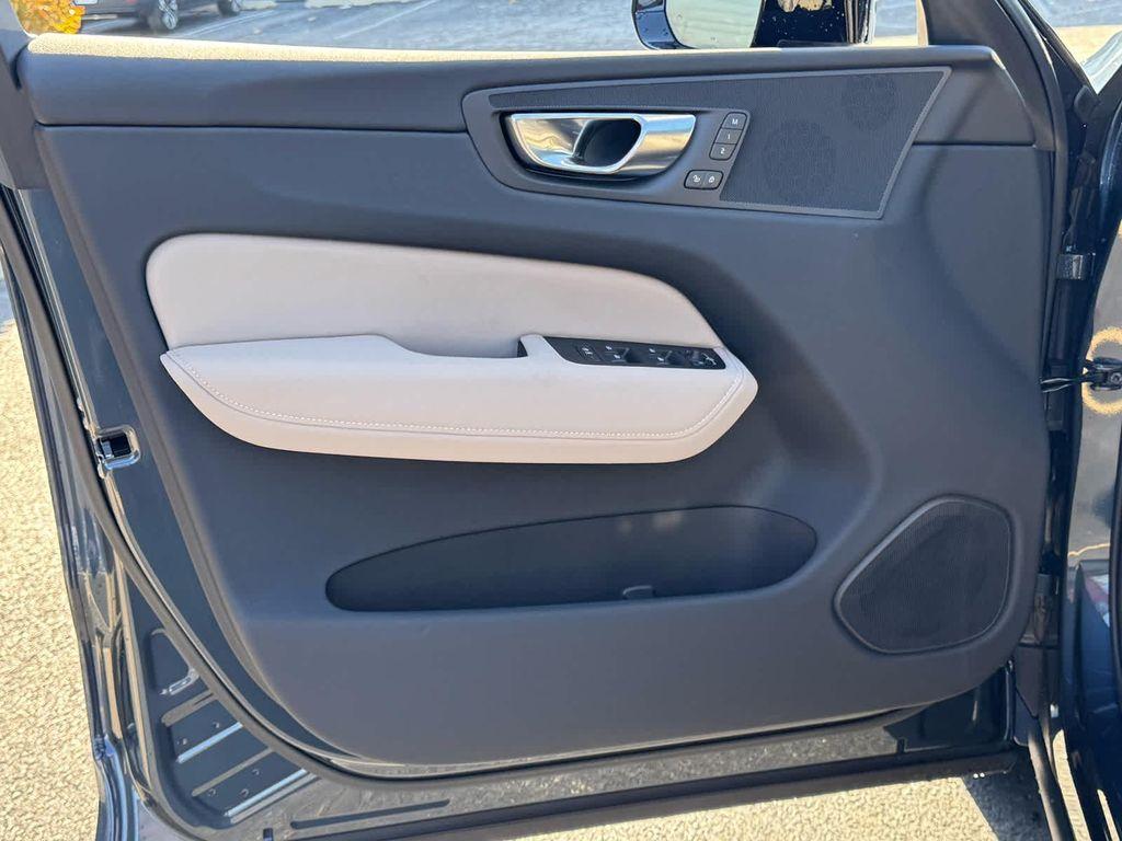 new 2026 Volvo XC60 car, priced at $58,015