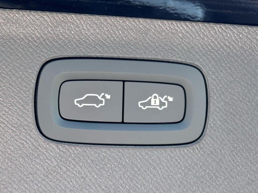 new 2026 Volvo XC90 car, priced at $84,145