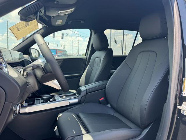 new 2025 Mercedes-Benz GLB 250 car, priced at $43,595