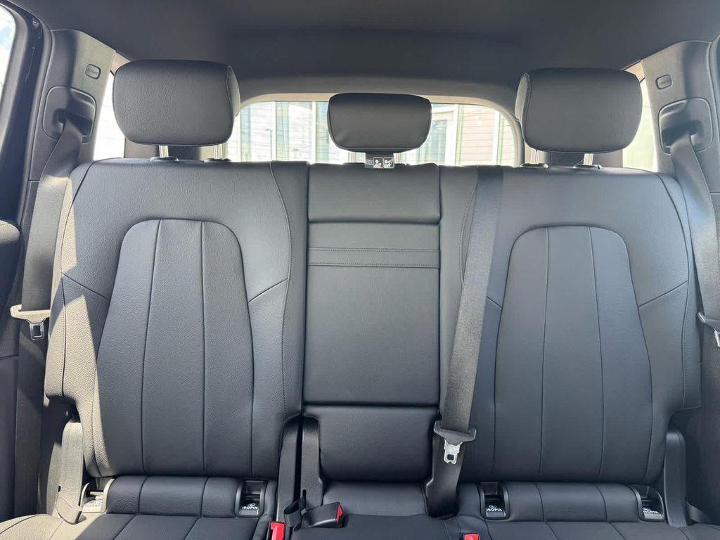 new 2025 Mercedes-Benz GLB 250 car, priced at $43,595