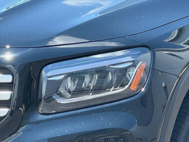new 2025 Mercedes-Benz GLB 250 car, priced at $43,595