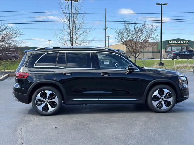 new 2024 Mercedes-Benz GLB 250 car, priced at $43,992