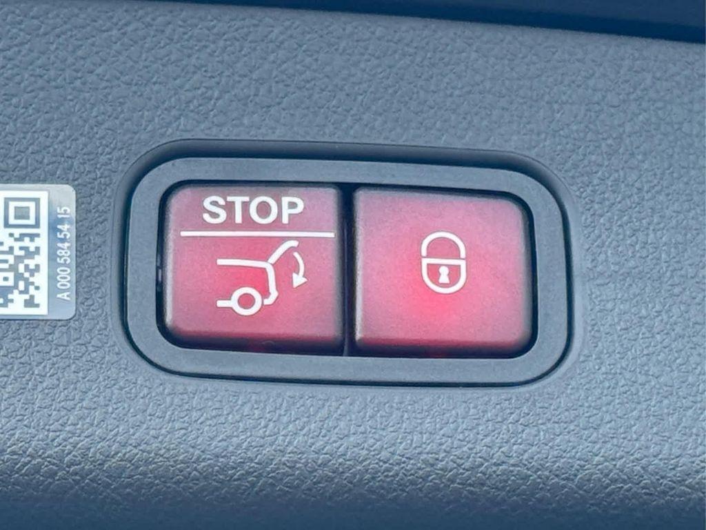 new 2026 Mercedes-Benz GLC 300 car, priced at $58,035