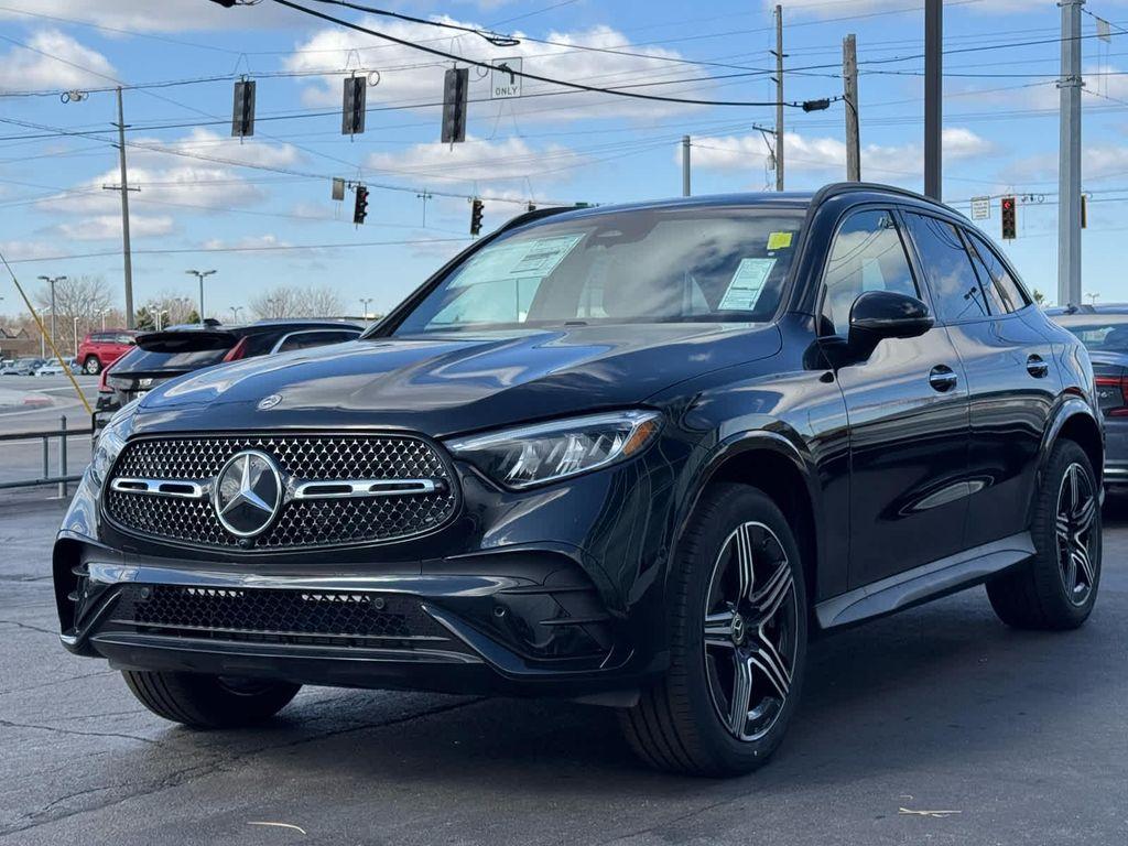 new 2025 Mercedes-Benz GLC 300 car, priced at $60,310