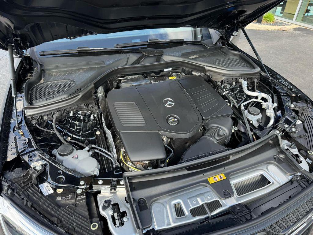 new 2025 Mercedes-Benz GLC 300 car, priced at $60,310