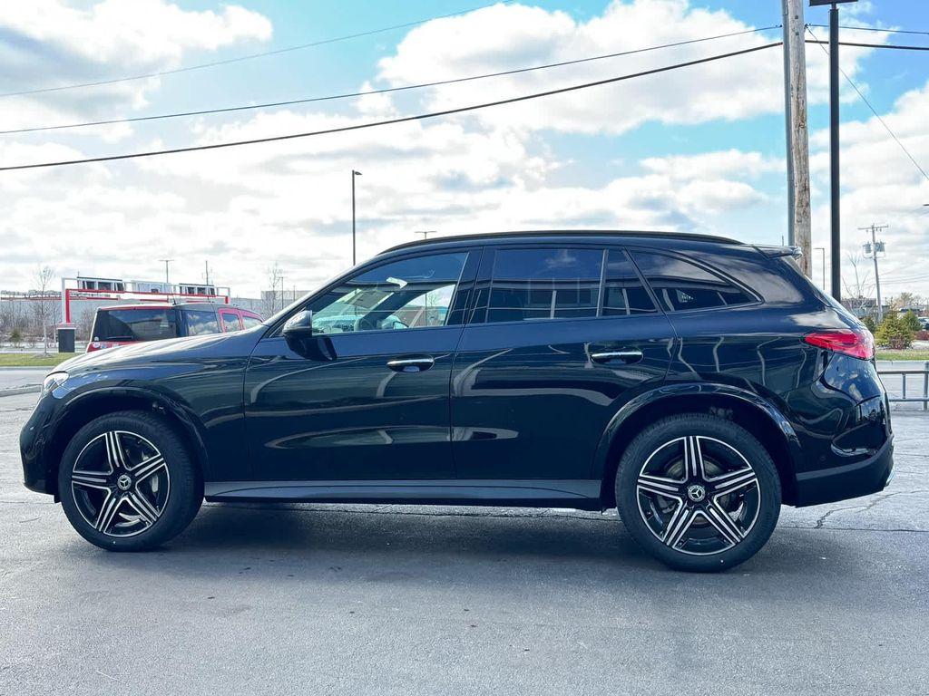 new 2025 Mercedes-Benz GLC 300 car, priced at $60,310
