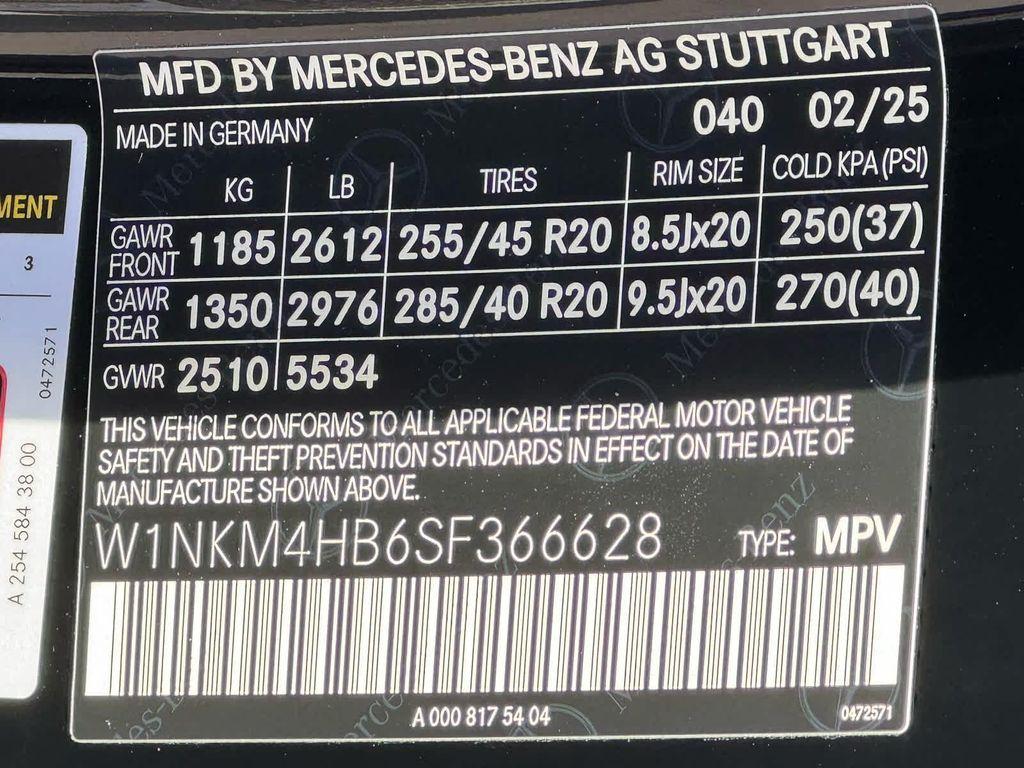 new 2025 Mercedes-Benz GLC 300 car, priced at $60,310