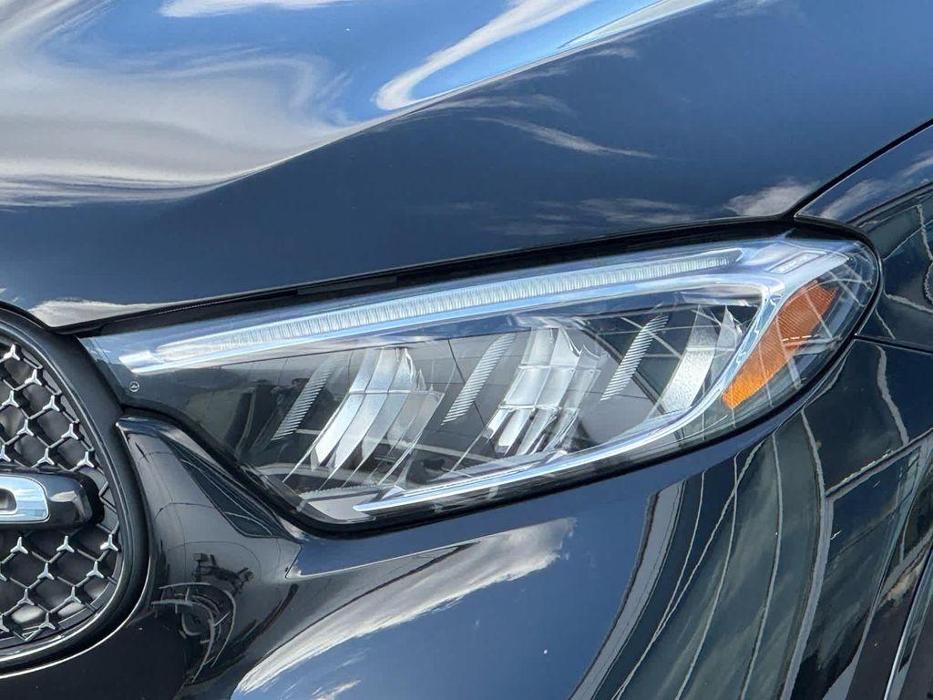 new 2025 Mercedes-Benz GLC 300 car, priced at $60,310