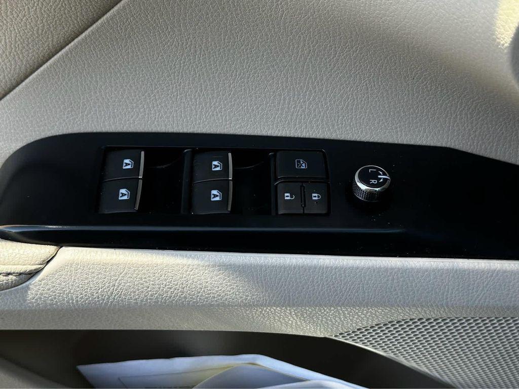 used 2019 Toyota Camry Hybrid car, priced at $23,995