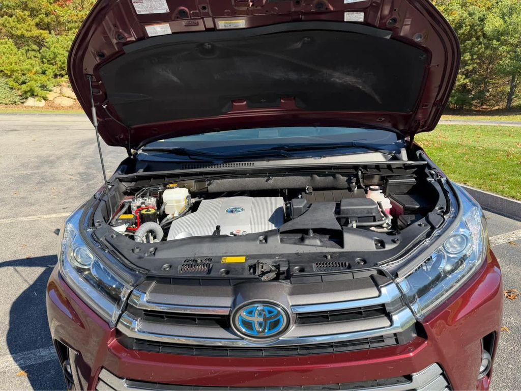 used 2019 Toyota Highlander Hybrid car, priced at $33,995