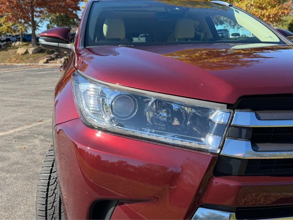 used 2019 Toyota Highlander Hybrid car, priced at $33,995