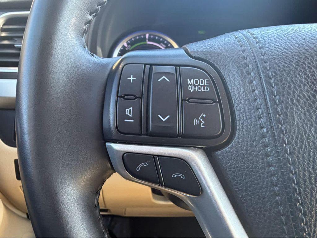 used 2019 Toyota Highlander Hybrid car, priced at $33,995