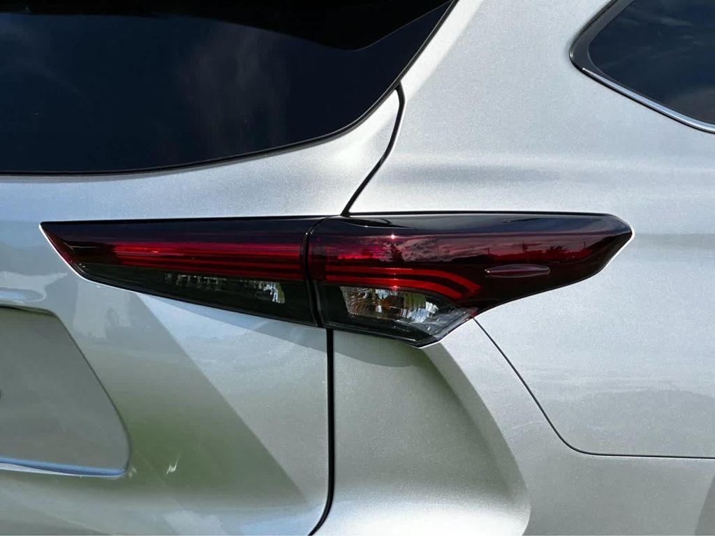 new 2025 Toyota Highlander car, priced at $56,556