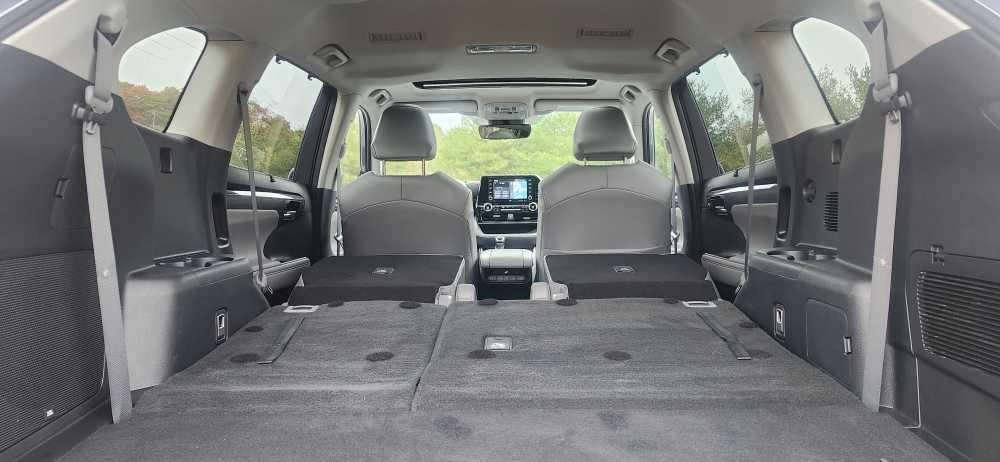 used 2022 Toyota Highlander Hybrid car, priced at $42,995