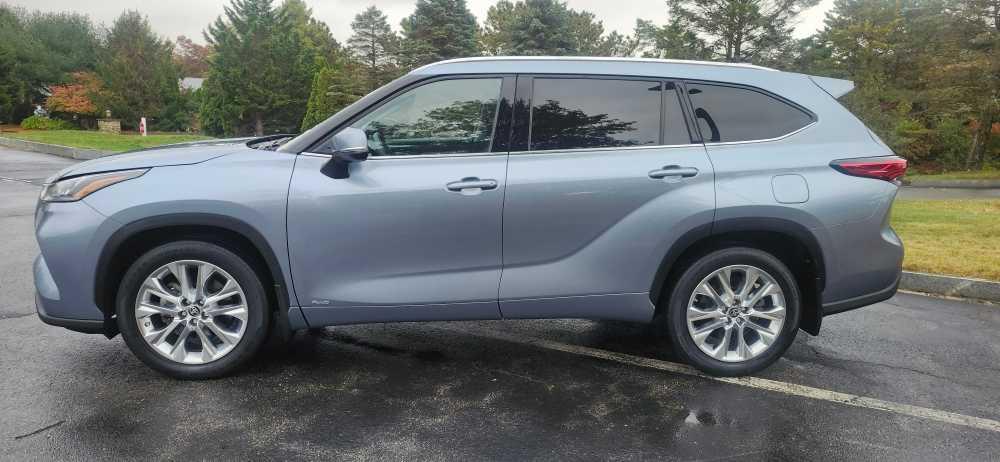 used 2022 Toyota Highlander Hybrid car, priced at $42,995