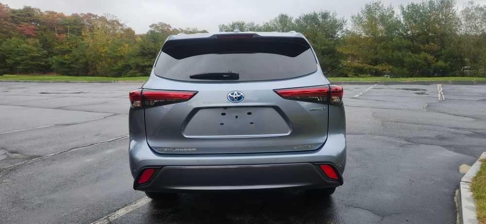 used 2022 Toyota Highlander Hybrid car, priced at $42,995