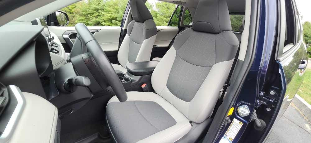 used 2021 Toyota RAV4 Hybrid car, priced at $23,995