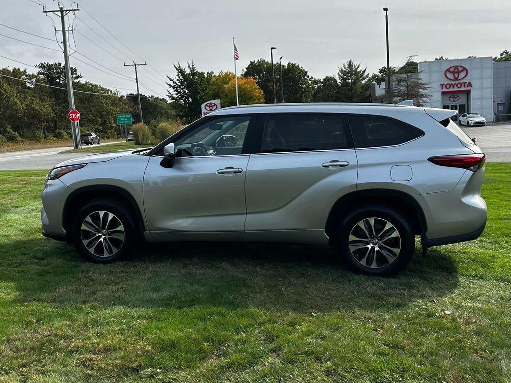 used 2023 Toyota Highlander car, priced at $40,995