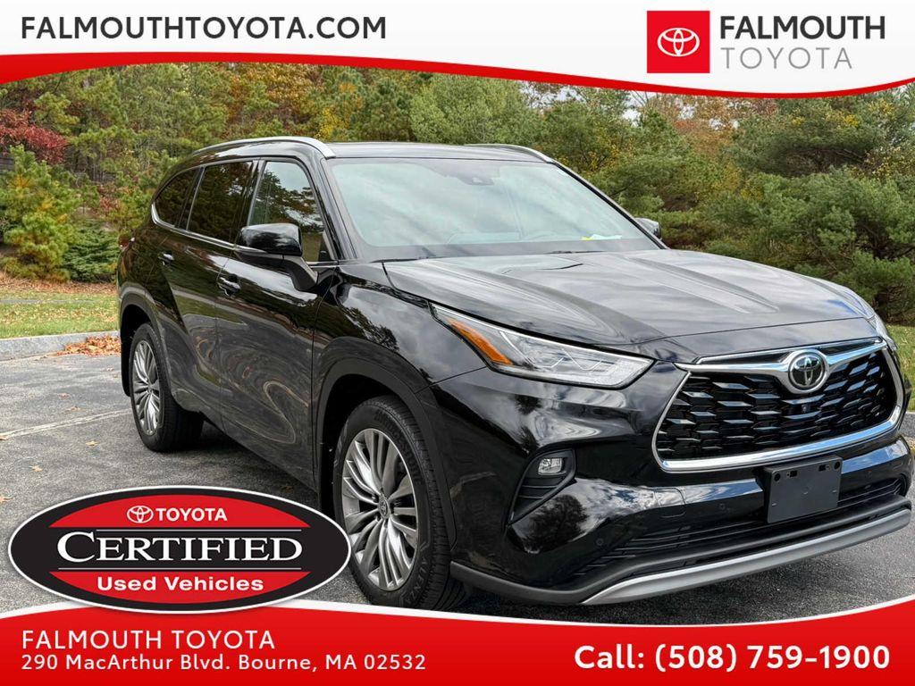 used 2022 Toyota Highlander car, priced at $43,995