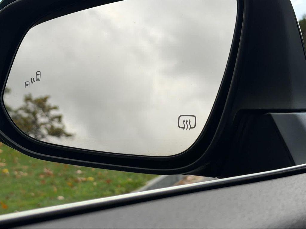 used 2022 Toyota Highlander car, priced at $43,995