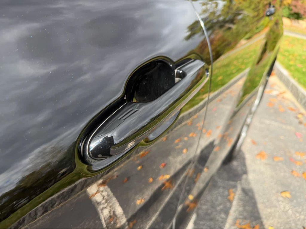 used 2022 Toyota Highlander car, priced at $43,995