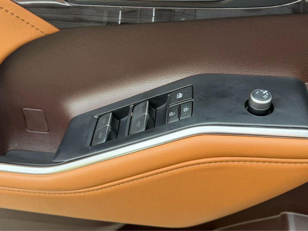 used 2022 Toyota Highlander car, priced at $43,995