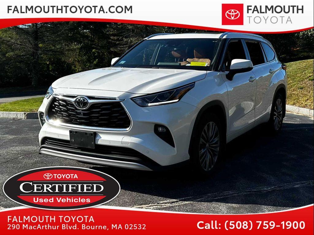 used 2021 Toyota Highlander car, priced at $41,995