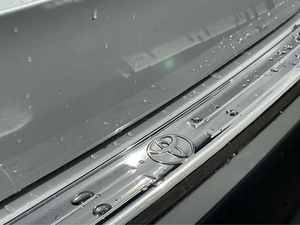 used 2022 Toyota Highlander car, priced at $38,995