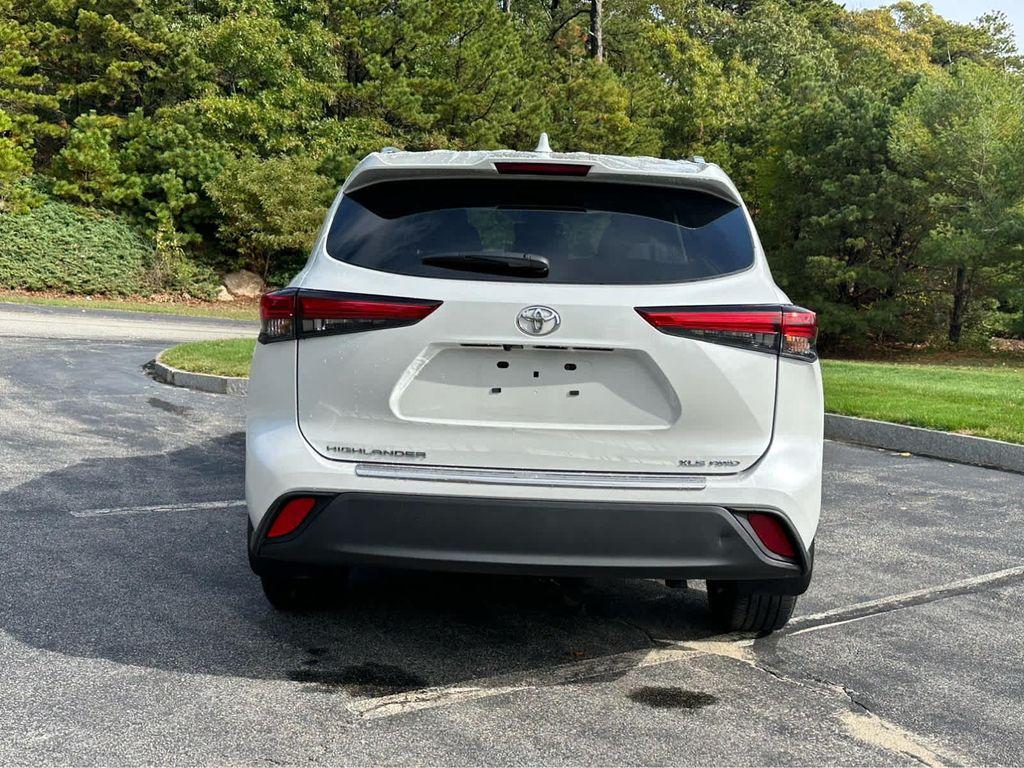 used 2022 Toyota Highlander car, priced at $38,995