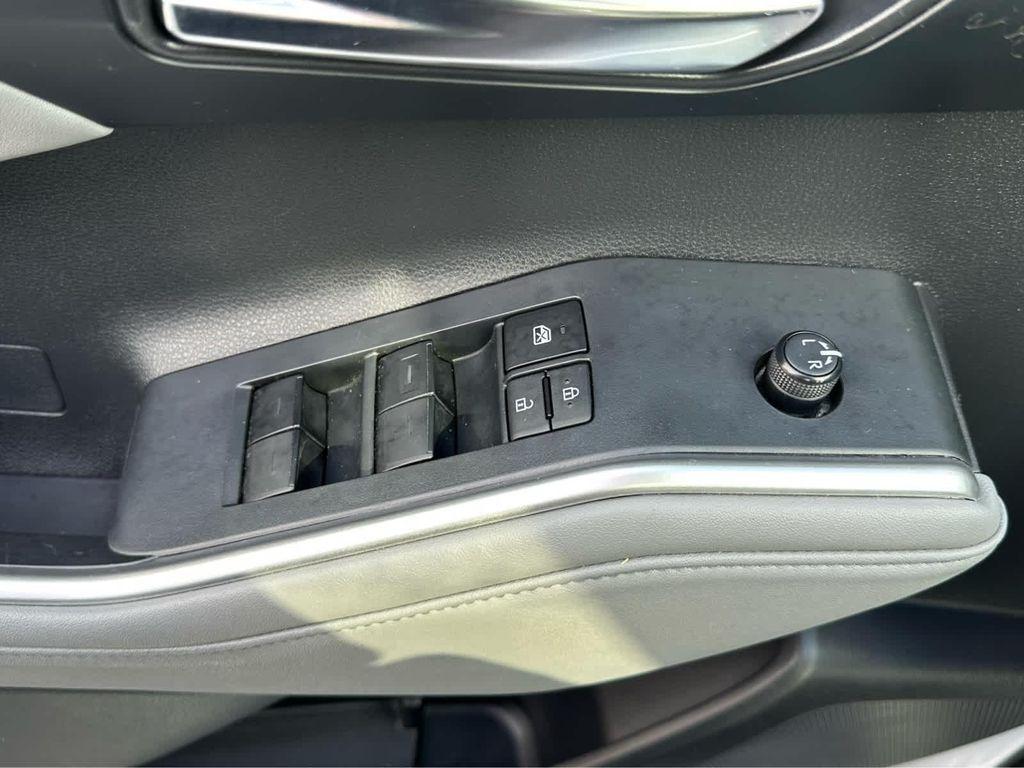 used 2022 Toyota Highlander car, priced at $38,995