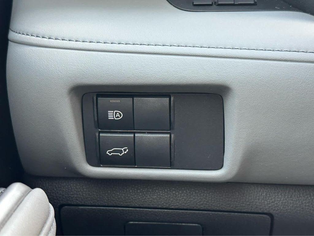 used 2022 Toyota Highlander car, priced at $38,995