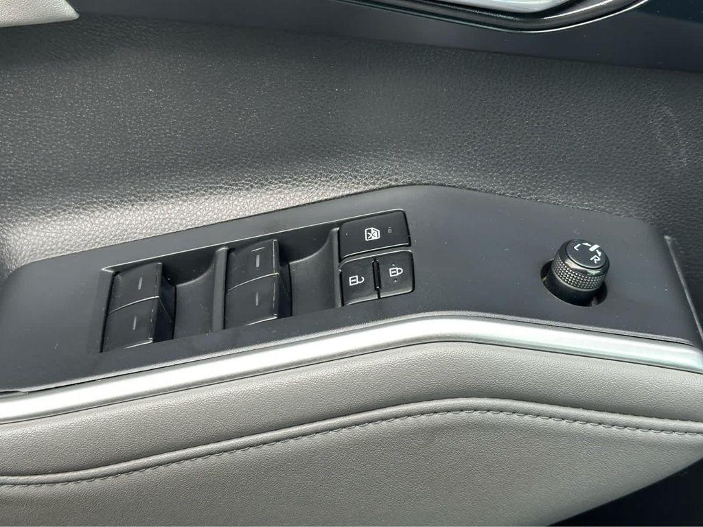 used 2022 Toyota Highlander car, priced at $37,995