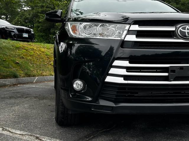 used 2019 Toyota Highlander car, priced at $28,995