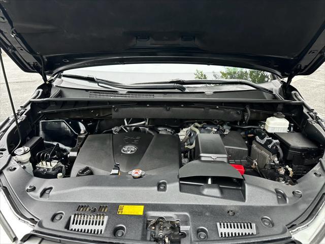 used 2019 Toyota Highlander car, priced at $28,995