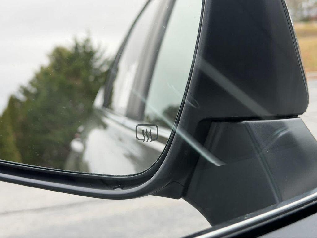 new 2026 Toyota Highlander Hybrid car, priced at $49,483