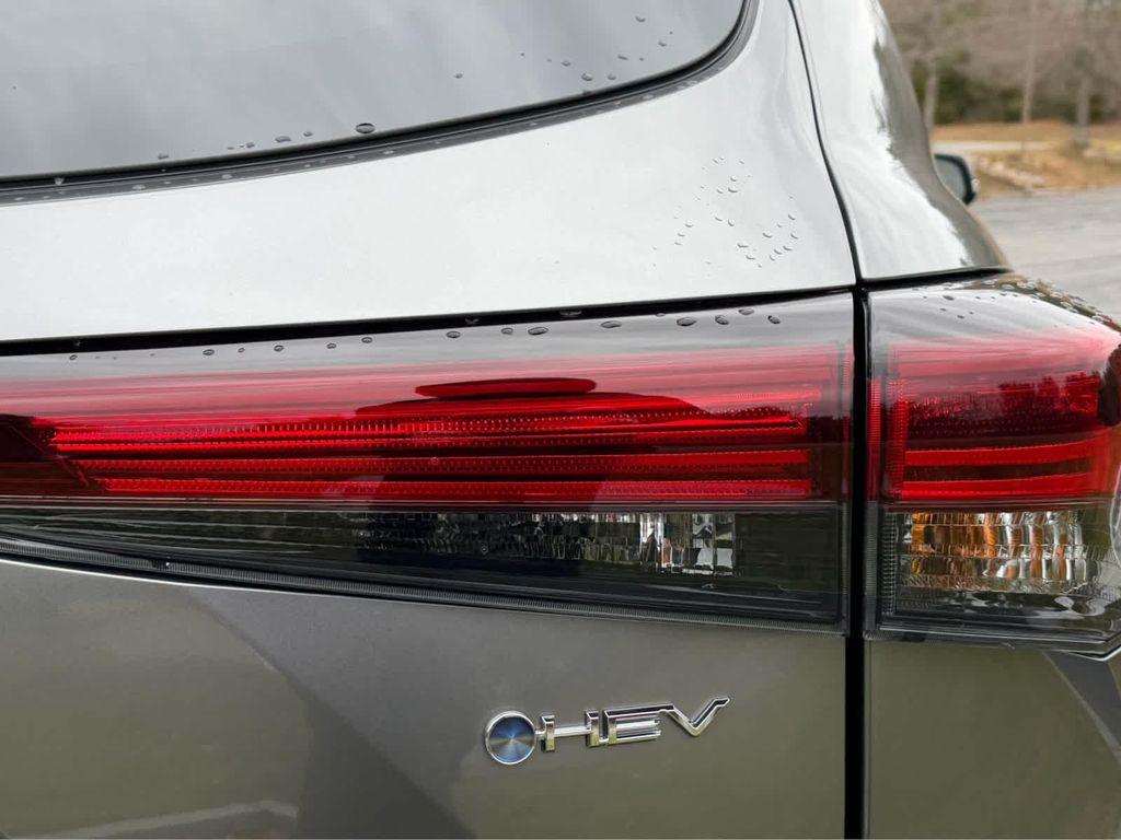 new 2026 Toyota Highlander Hybrid car, priced at $49,483