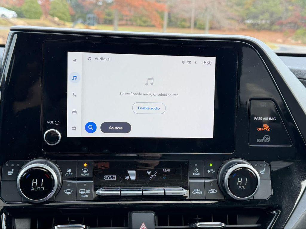 used 2024 Toyota Highlander car, priced at $42,995