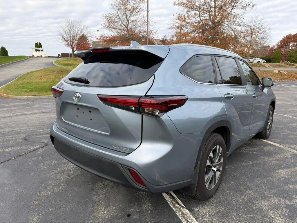 used 2024 Toyota Highlander car, priced at $42,995